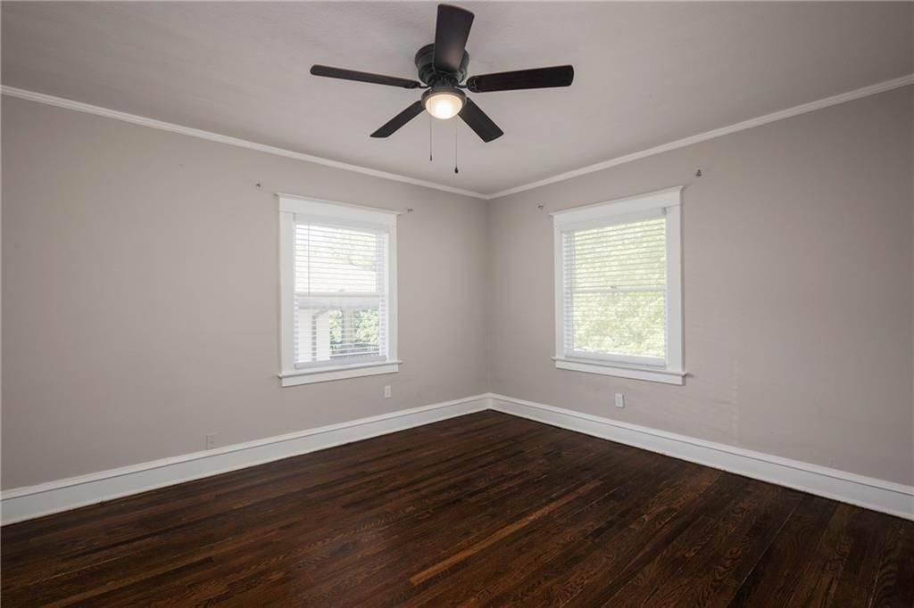 4219 Kenwood Avenue — photo 11