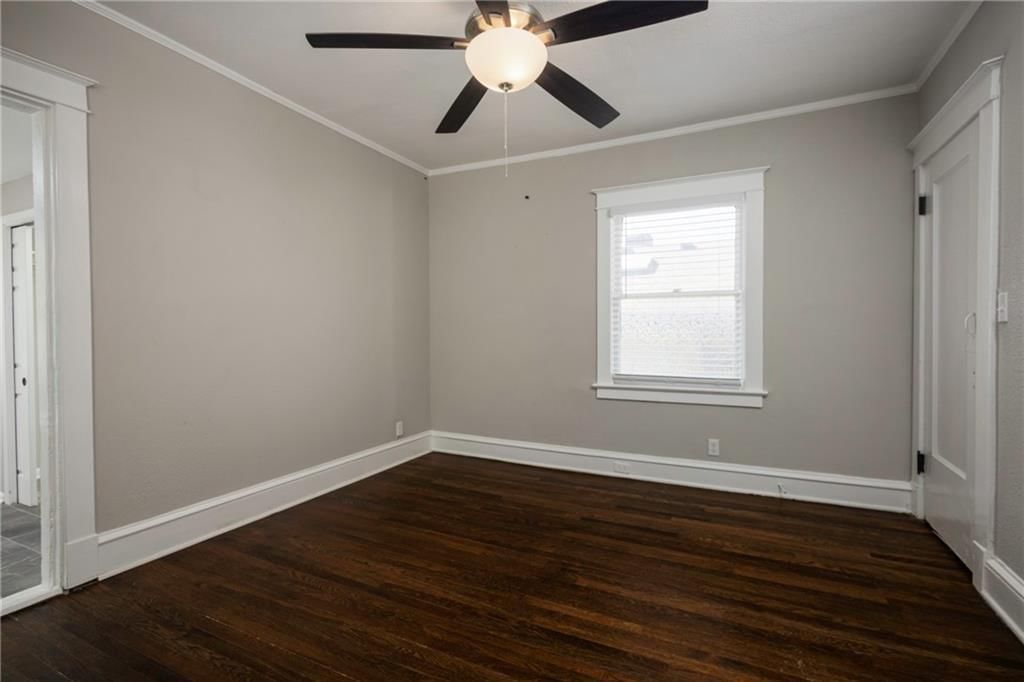 4219 Kenwood Avenue — photo 13