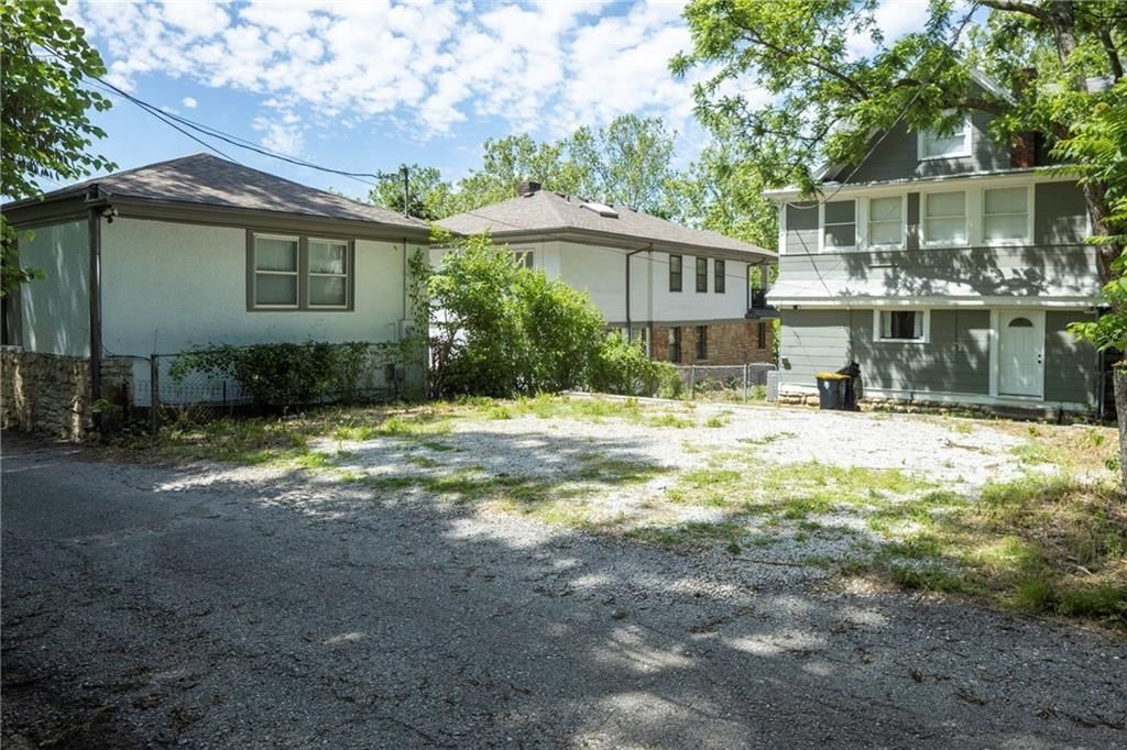 4219 Kenwood Avenue — photo 23
