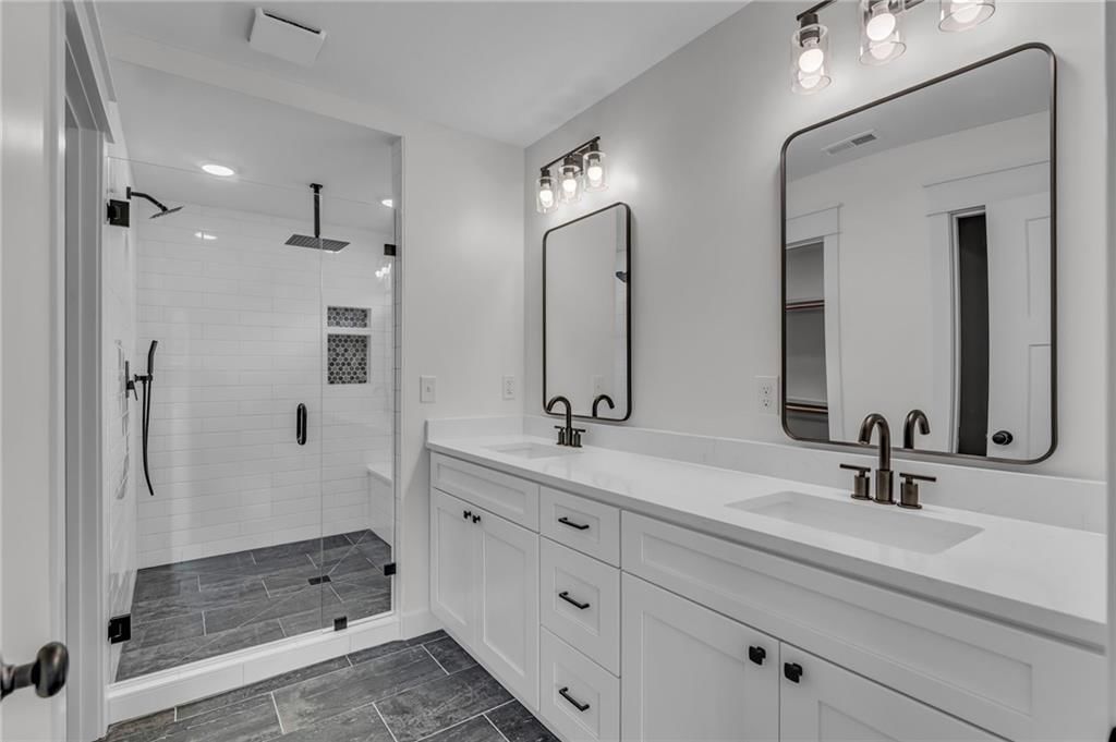 837 Lyon Street — photo 17