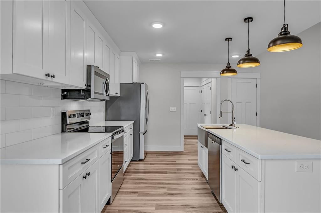 837 Lyon Street — photo 6