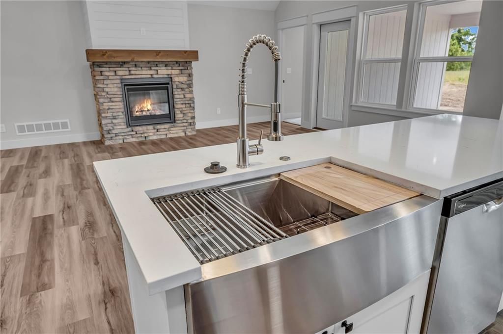 837 Lyon Street — photo 9