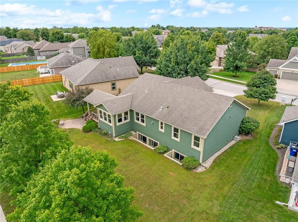 5716 Robinson Drive — photo 47