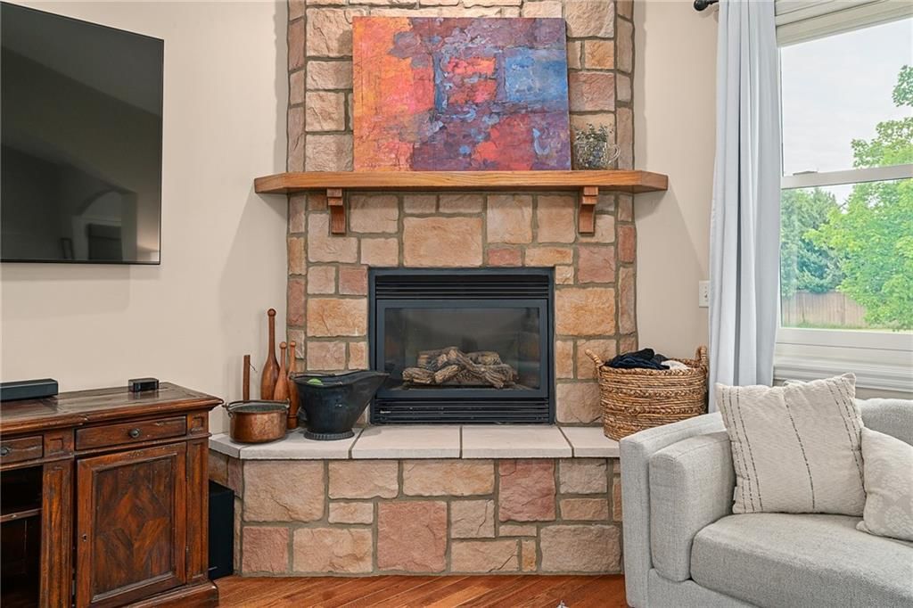 5716 Robinson Drive — photo 8