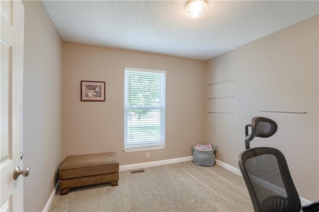 300 PORTER Drive — photo 17