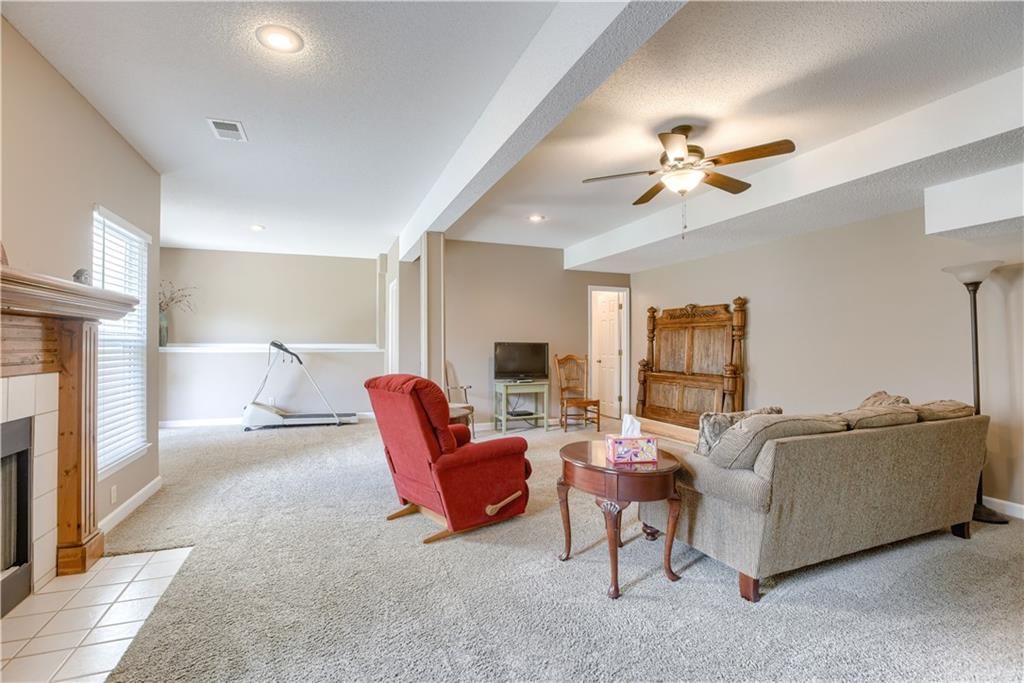 300 PORTER Drive — photo 21