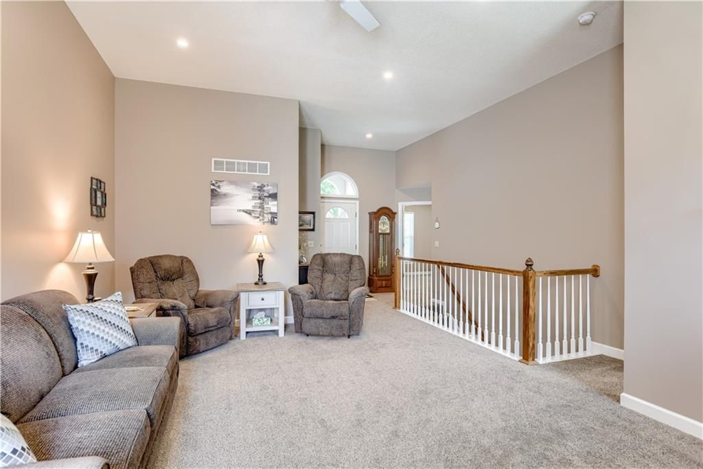 300 PORTER Drive — photo 10