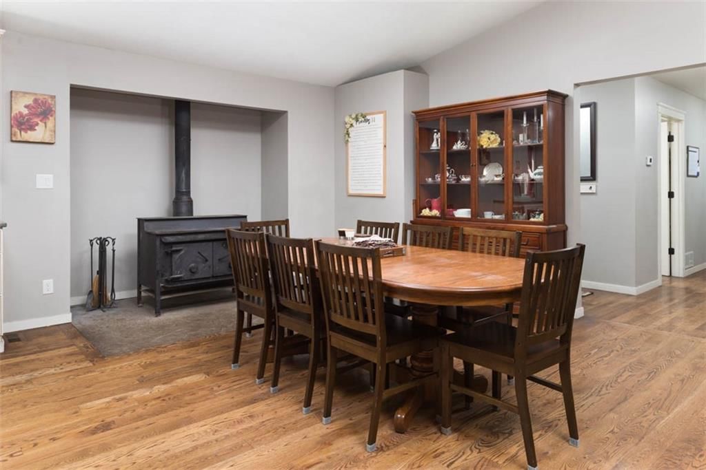 4822 Logan Avenue — photo 9