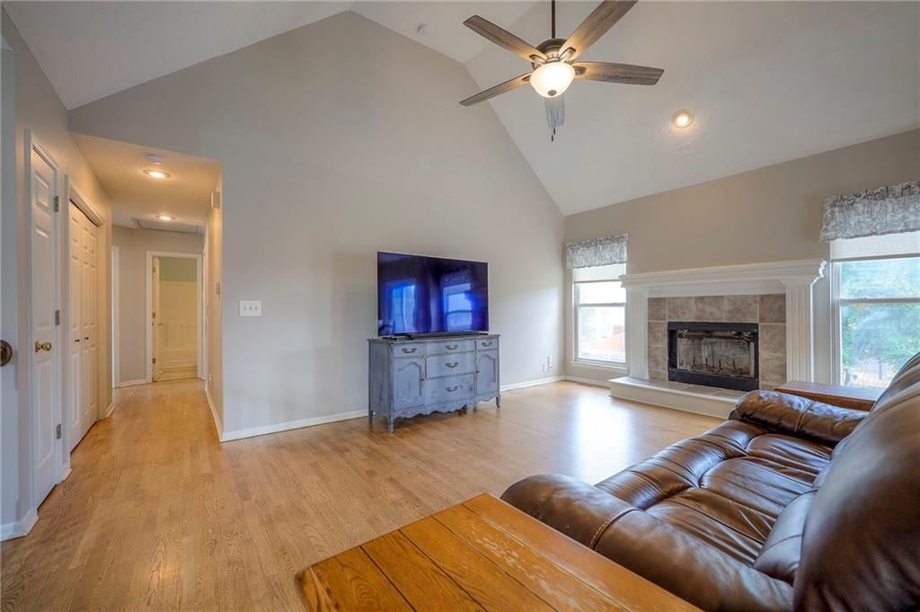 18513 Juniper Street — photo 8