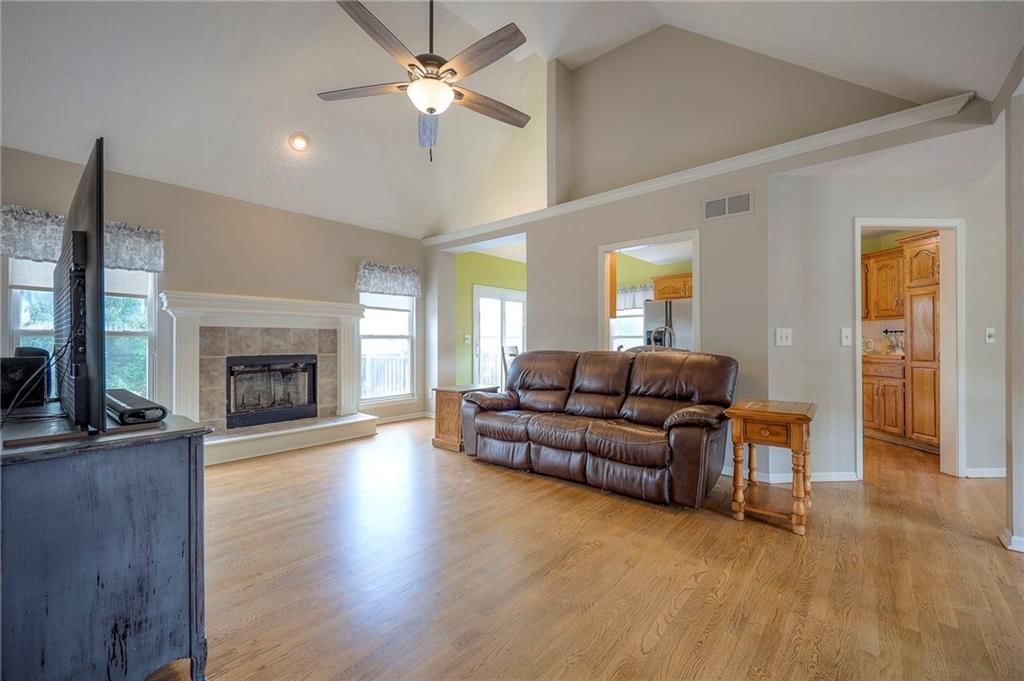 18513 Juniper Street — photo 9