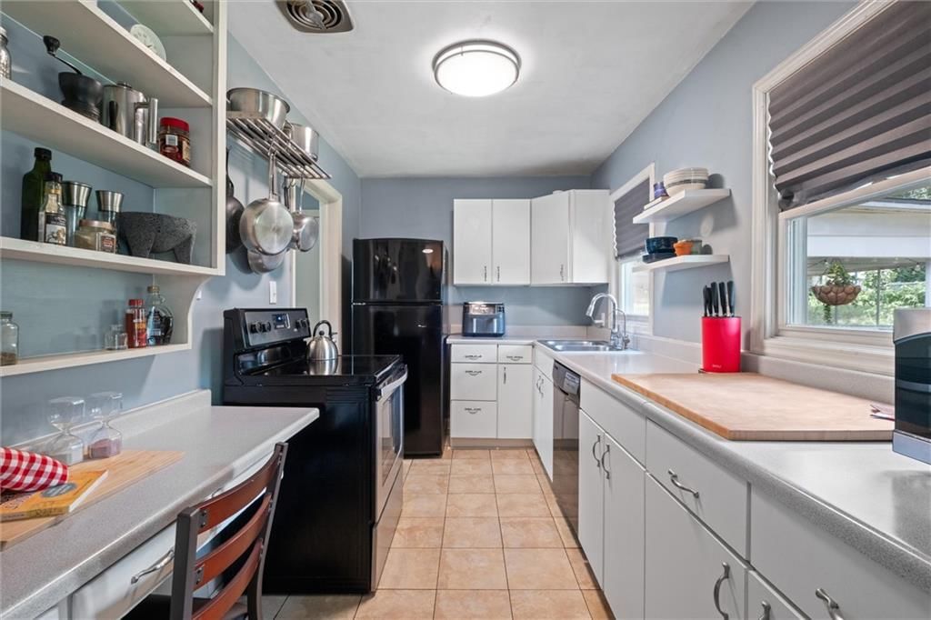 604 W 88th Street — photo 9