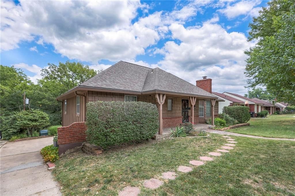 8313 Maywood Avenue — photo 4