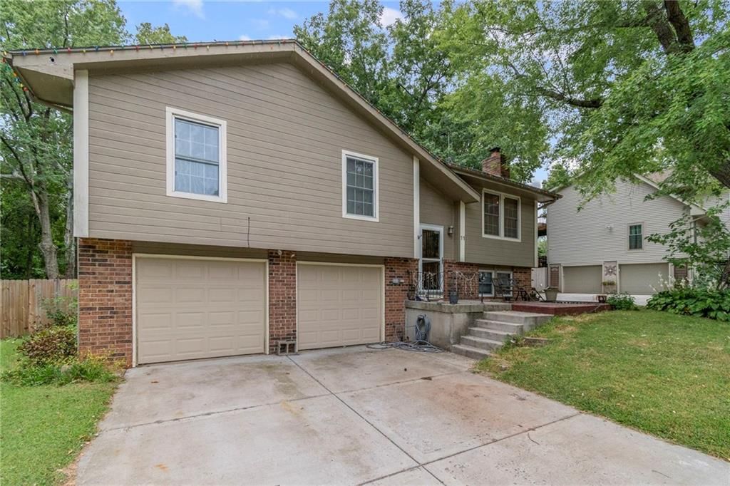 11 NE 90TH Terrace — photo 3