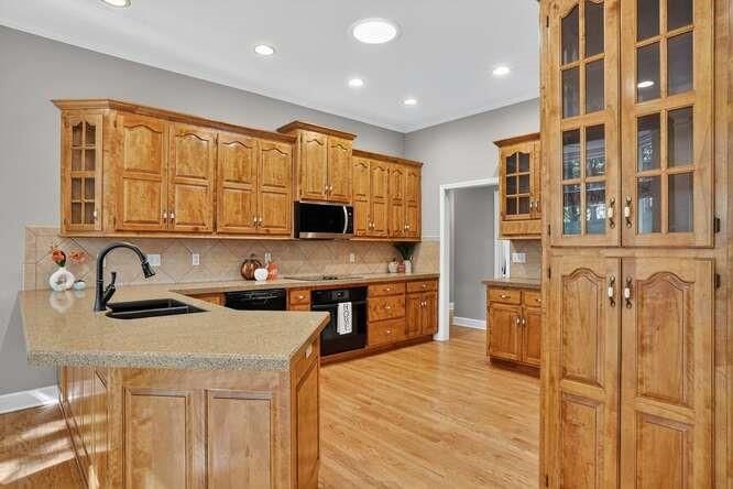 5609 NW 82nd Street — photo 12