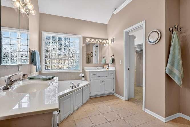 5609 NW 82nd Street — photo 23