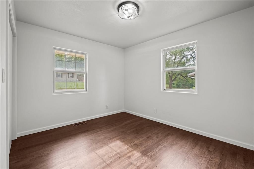 14808 BELLAIRE Avenue — photo 14