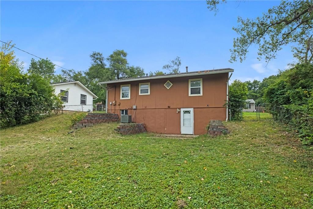 14808 BELLAIRE Avenue — photo 28