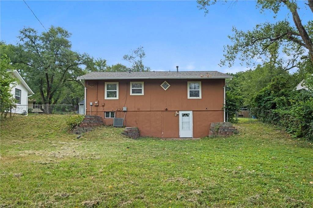 14808 BELLAIRE Avenue — photo 29