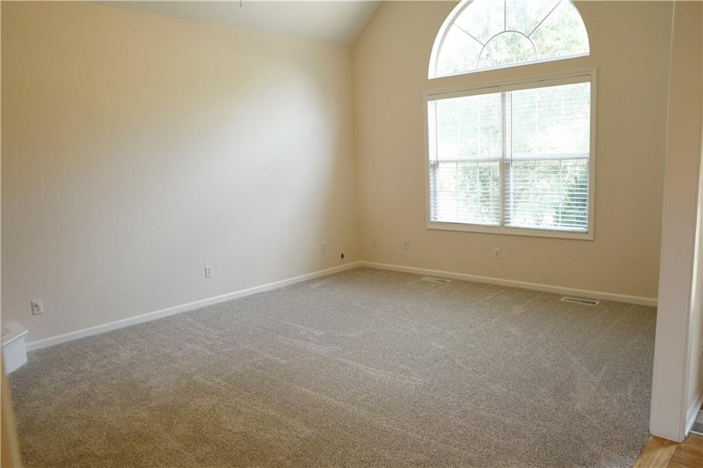13821 Grove Avenue — photo 4