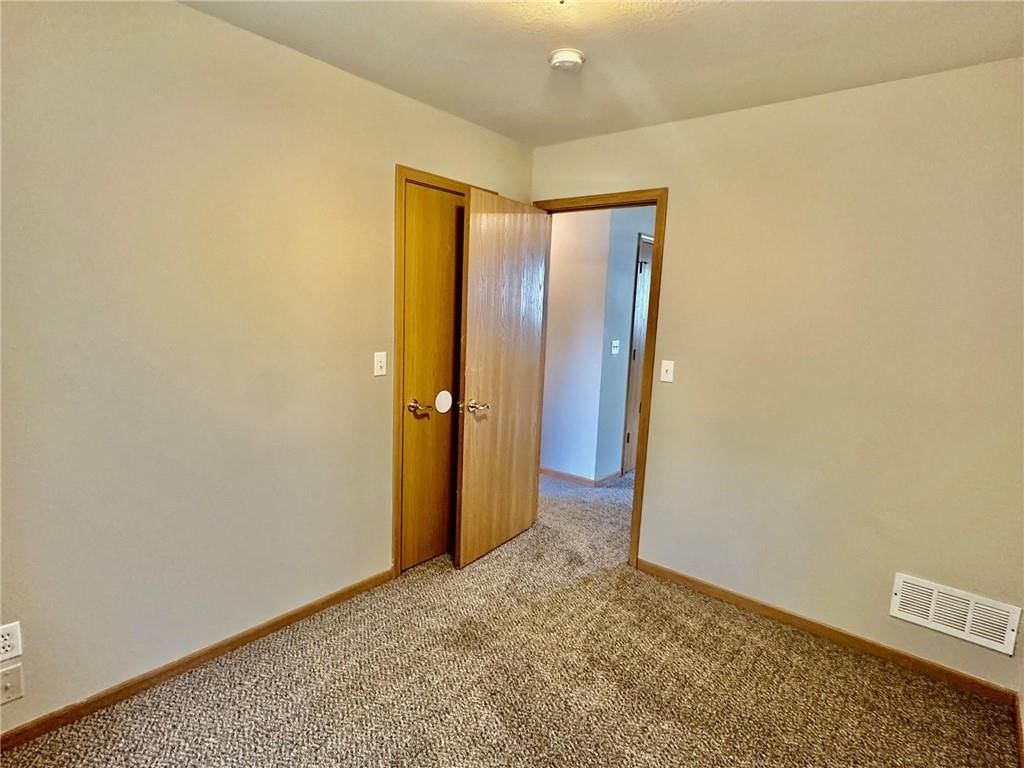 402 W Mechanic Street — photo 8