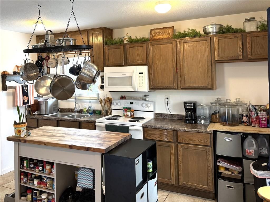 70 Foxwood Drive — photo 13