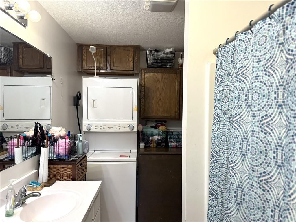 70 Foxwood Drive — photo 17
