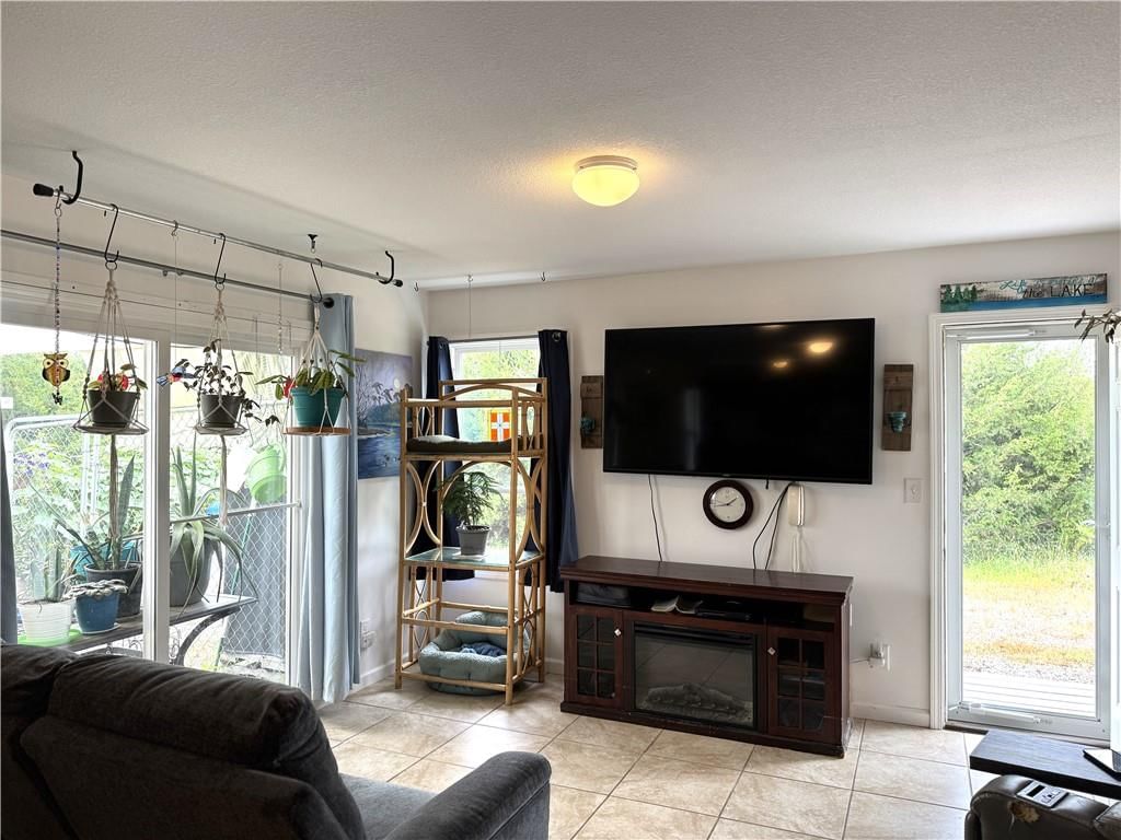 70 Foxwood Drive — photo 8