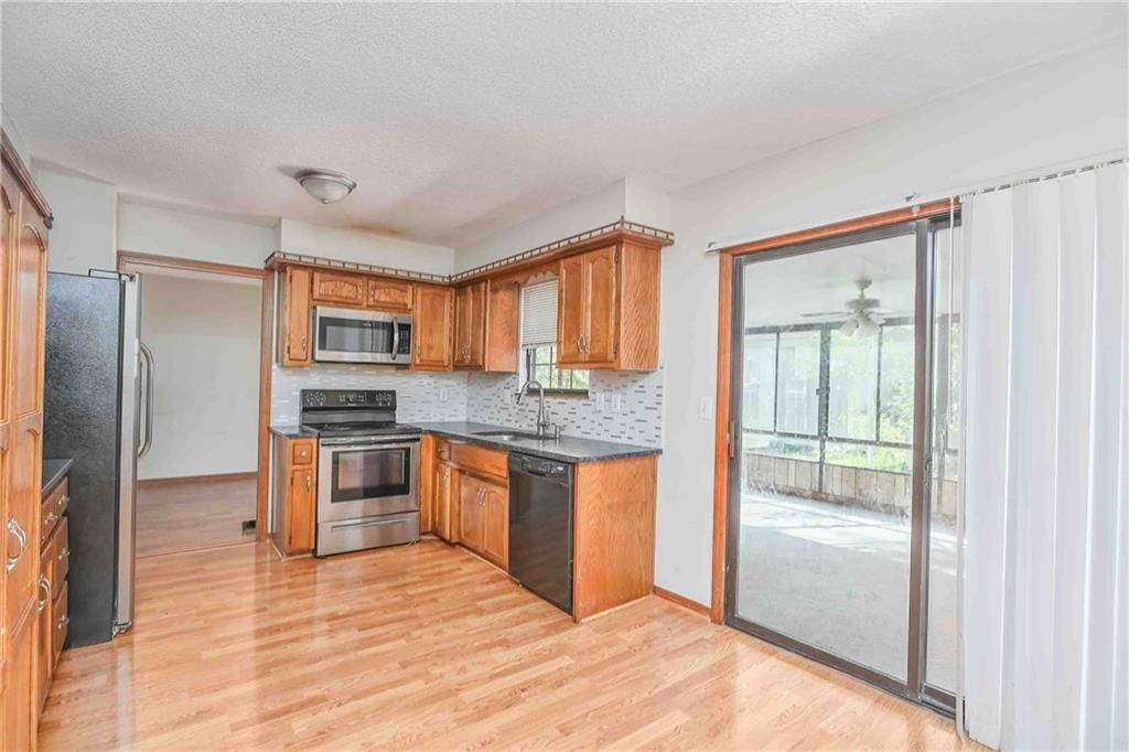10561 Long Street — photo 12