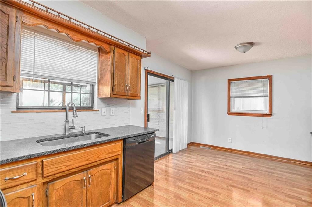 10561 Long Street — photo 9
