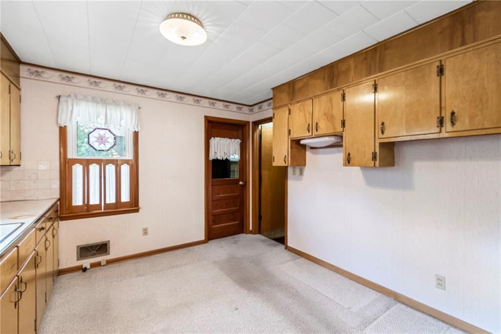 303 W 5th St Circle — photo 11