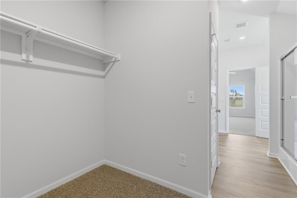 566 W Fountain Street — photo 19
