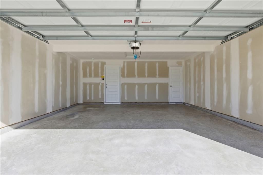566 W Fountain Street — photo 26