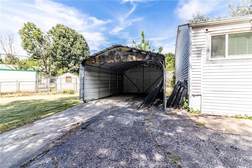 4 Circle Drive — photo 31