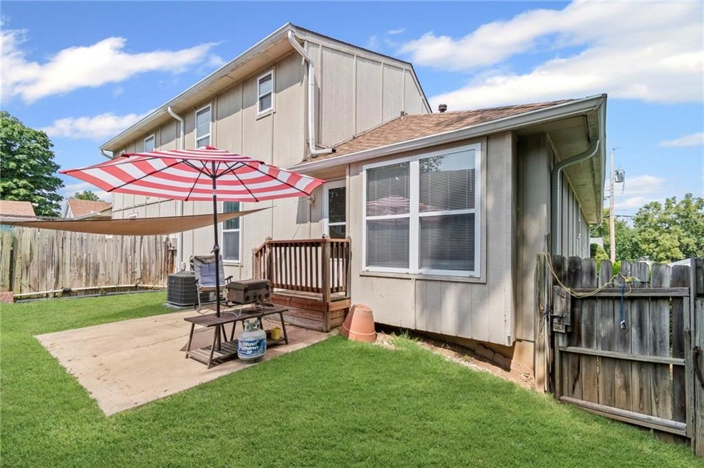 1525 E Sea Avenue — photo 33
