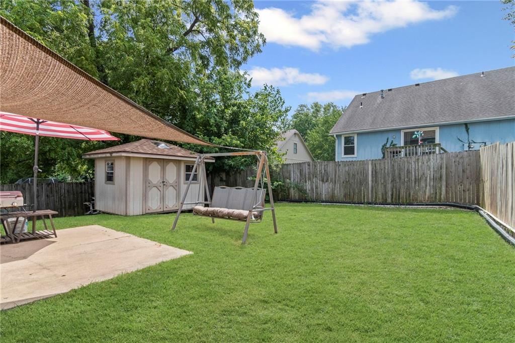 1525 E Sea Avenue — photo 34