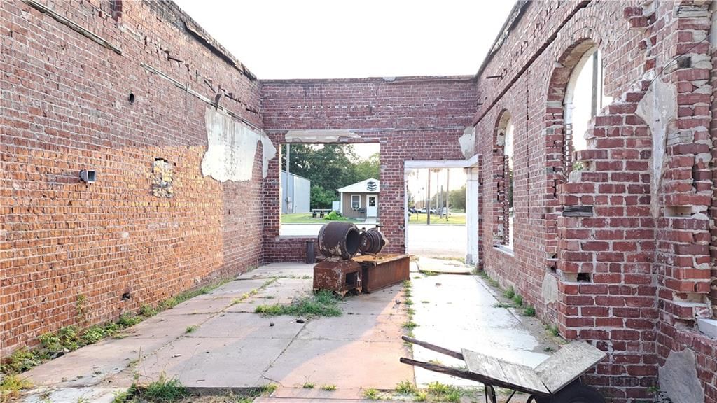502 Kansas N/A — photo 9