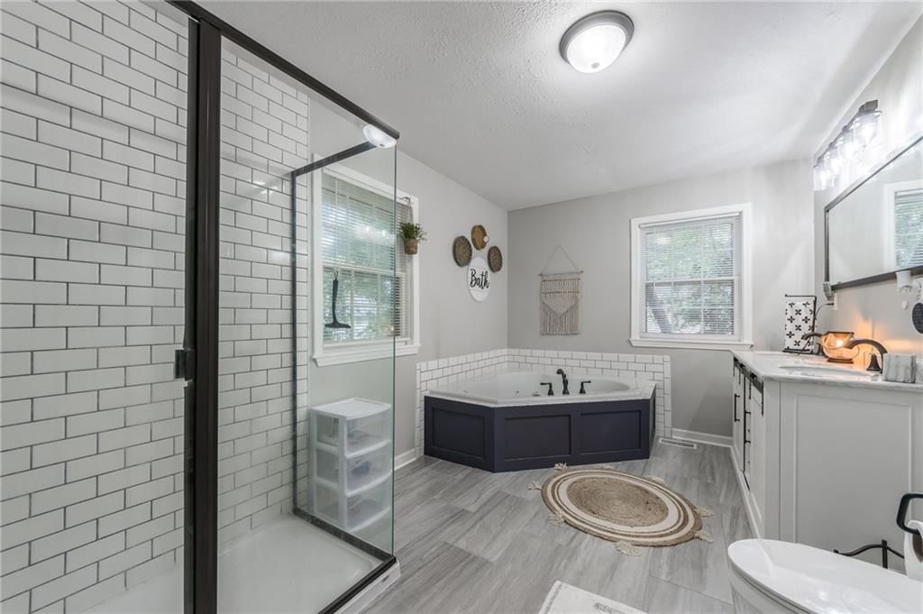 532 Maple Avenue — photo 17