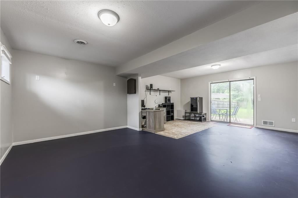 532 Maple Avenue — photo 31
