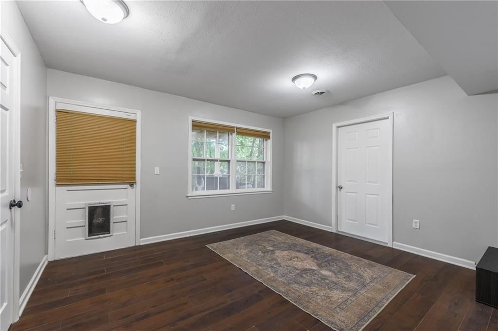 532 Maple Avenue — photo 36
