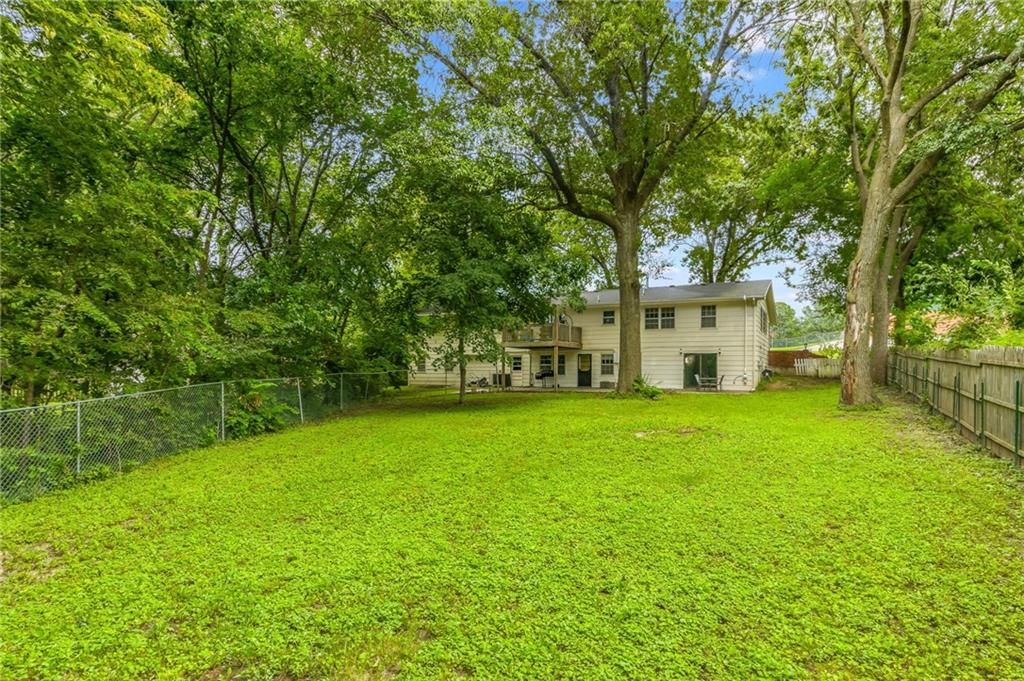 532 Maple Avenue — photo 43