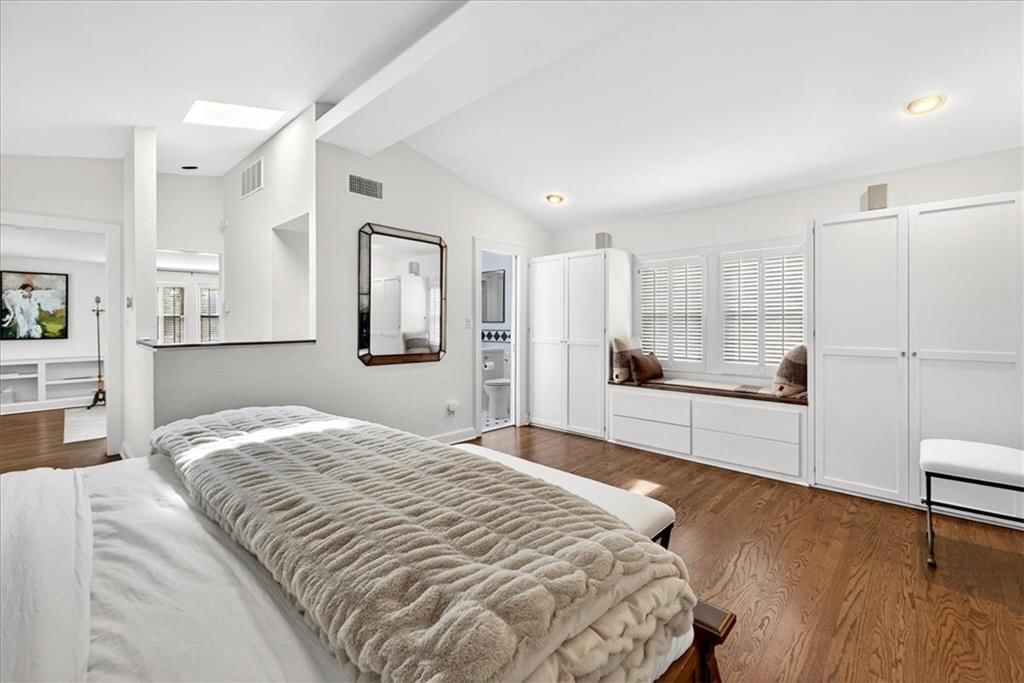 6637 Oak Street — photo 19