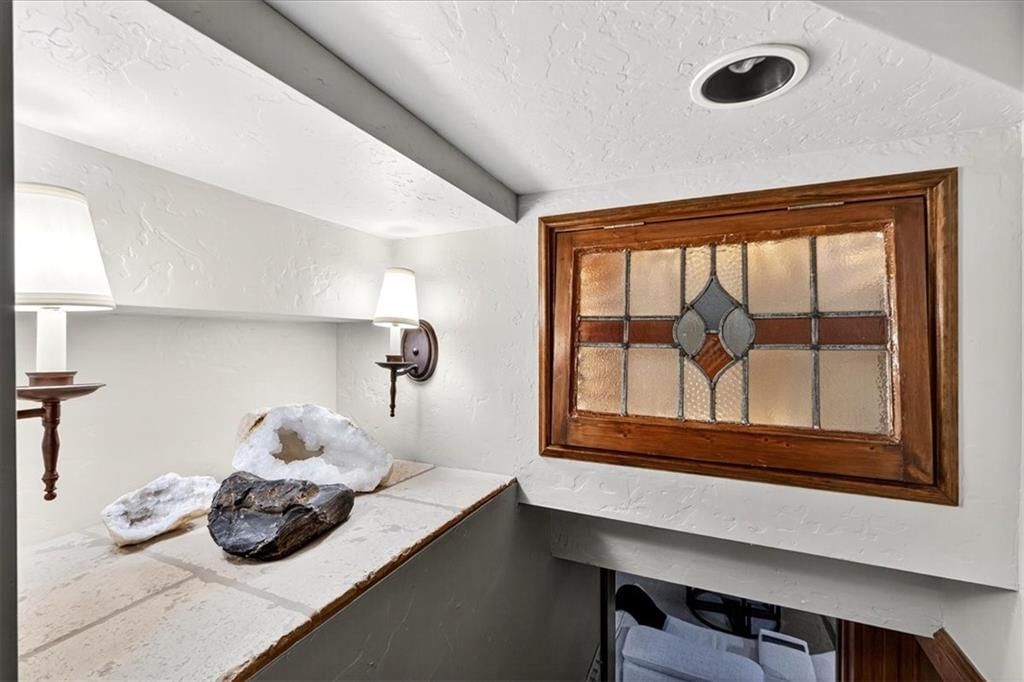 6637 Oak Street — photo 39