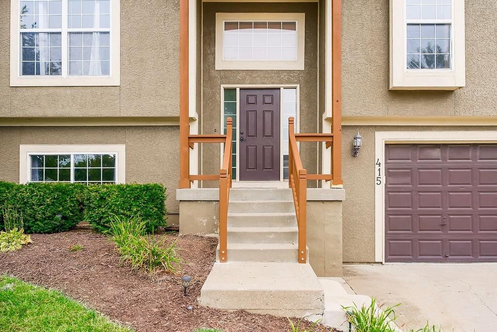415 Eagle Glen Drive — photo 2