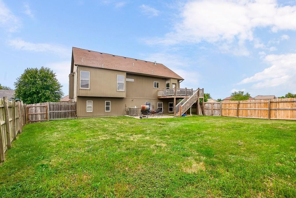 415 Eagle Glen Drive — photo 28