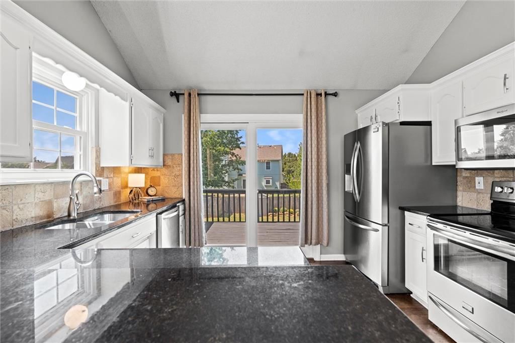 18432 Spruce Street — photo 16