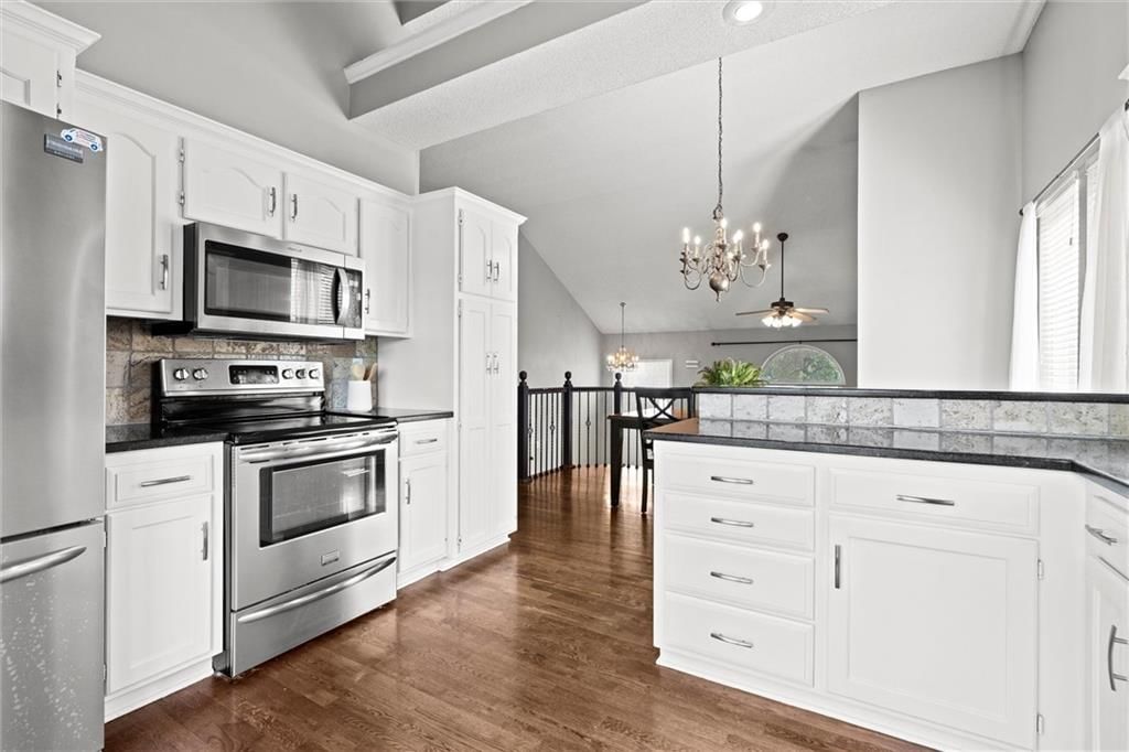 18432 Spruce Street — photo 18