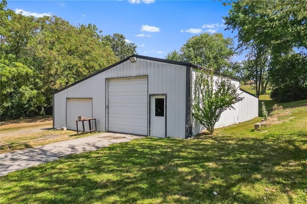 6547 SE Horseshoe Drive — photo 3