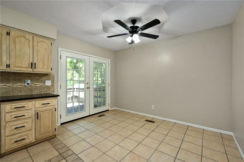 112 S 11th Street — photo 11