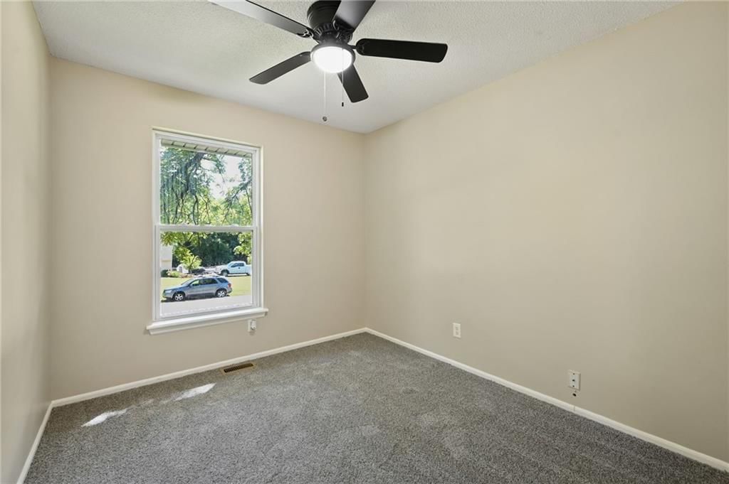 112 S 11th Street — photo 15