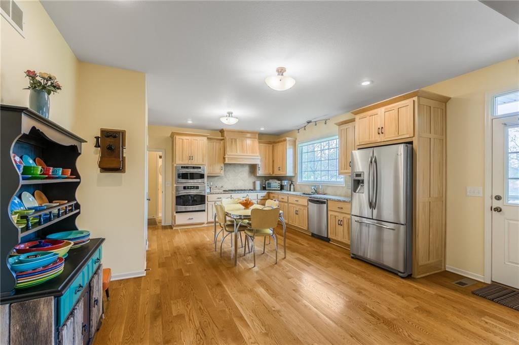 12923 N Oakland Avenue — photo 13